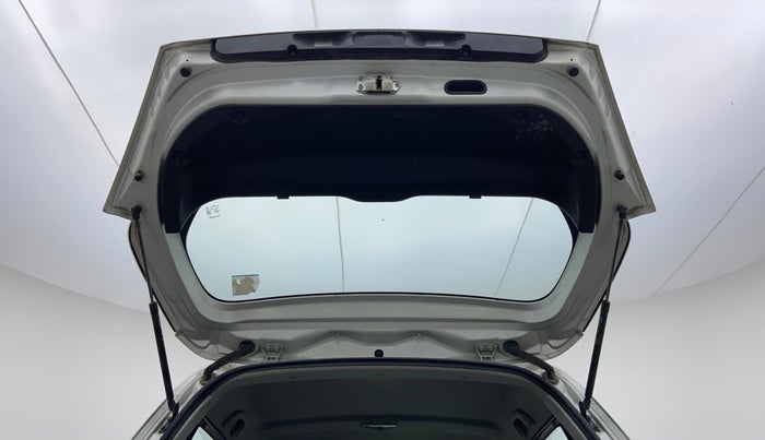 2017 Maruti Swift VXI O, Petrol, Manual, 1,02,887 km, Boot Door Open