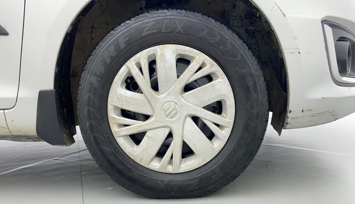 2017 Maruti Swift VXI O, Petrol, Manual, 1,02,887 km, Right Front Wheel