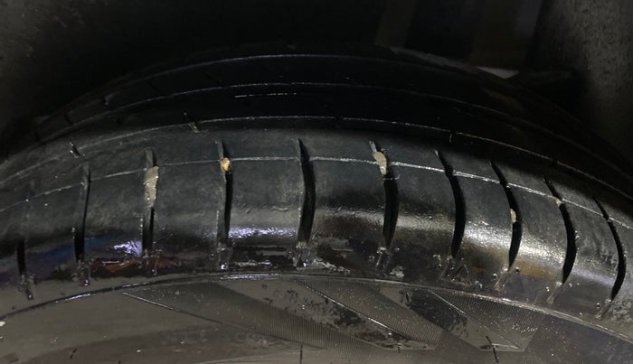 2019 Maruti Dzire ZXI PLUS AMT, Petrol, Automatic, 28,047 km, Left Rear Tyre Tread