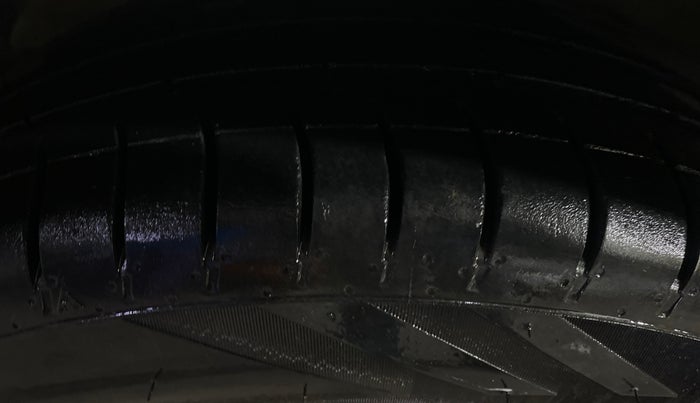 2019 Maruti Dzire ZXI PLUS AMT, Petrol, Automatic, 28,047 km, Left Front Tyre Tread