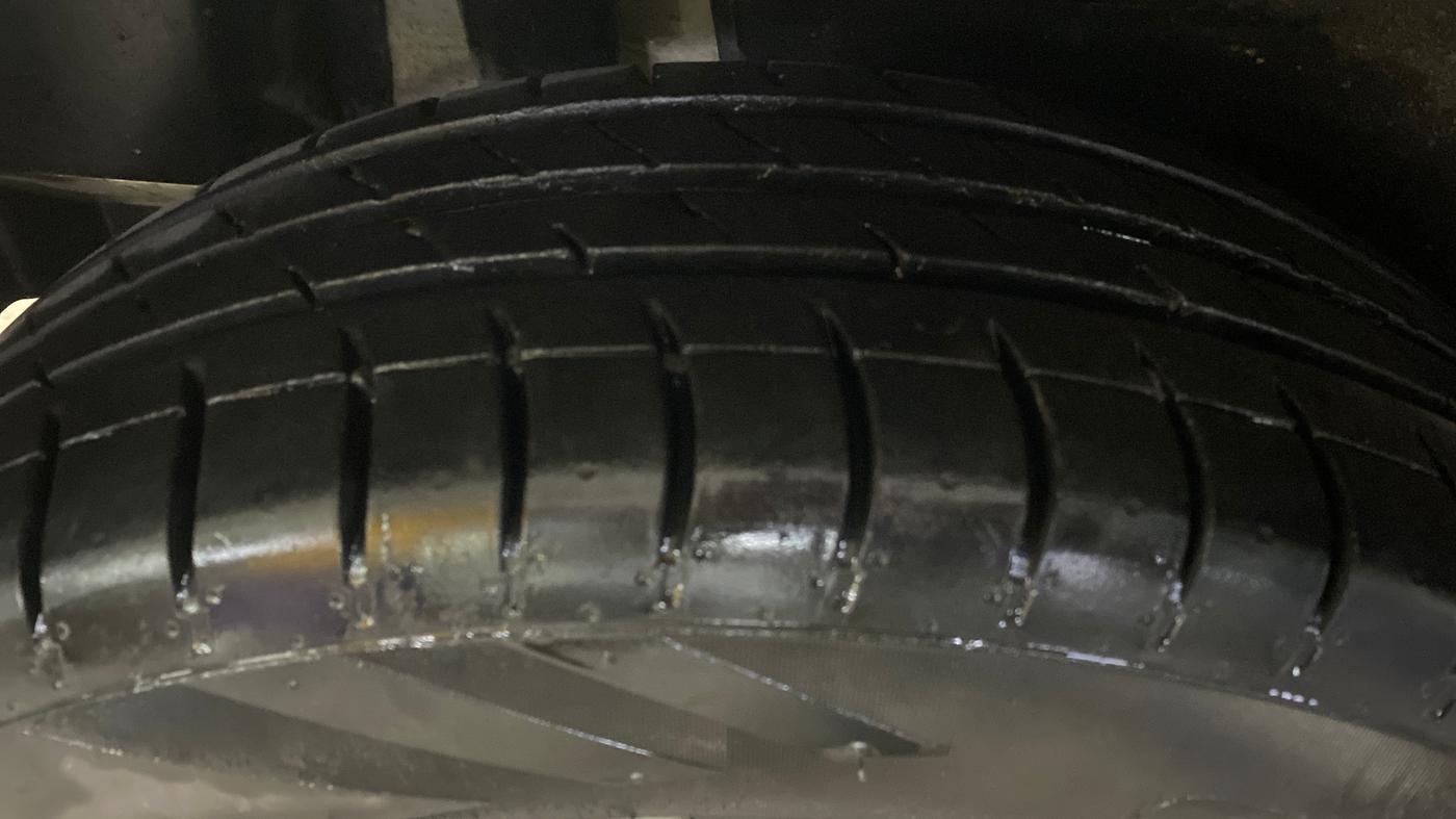 2019 Maruti Dzire ZXI PLUS AMT, Petrol, Automatic, 28,047 km, Right Rear Tyre Tread