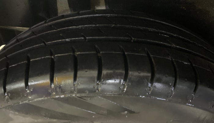 2019 Maruti Dzire ZXI PLUS AMT, Petrol, Automatic, 28,047 km, Right Rear Tyre Tread