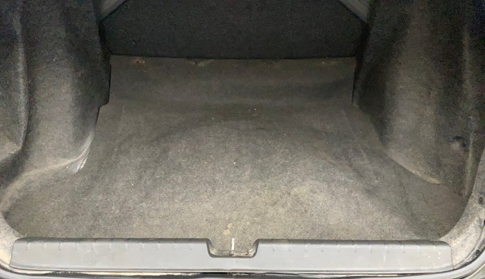 2016 Honda City 1.5L I-VTEC V MT, Petrol, Manual, 1,17,288 km, Boot Inside