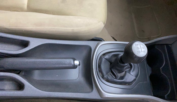 2016 Honda City 1.5L I-VTEC V MT, Petrol, Manual, 1,17,288 km, Gear Lever