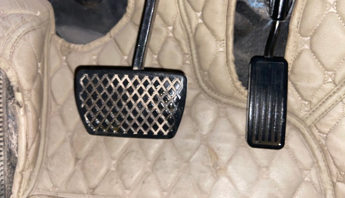 2019 Honda Civic 1.8L I-VTEC V CVT, Petrol, Automatic, 1,09,337 km, Pedals