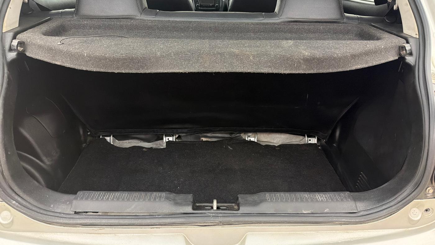 2018 Maruti Swift VXI AMT, Petrol, Automatic, 45,668 km, Boot Inside