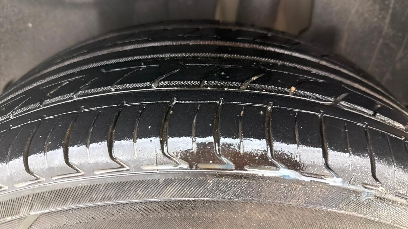 2018 Maruti Swift VXI AMT, Petrol, Automatic, 45,668 km, Left Rear Tyre Tread