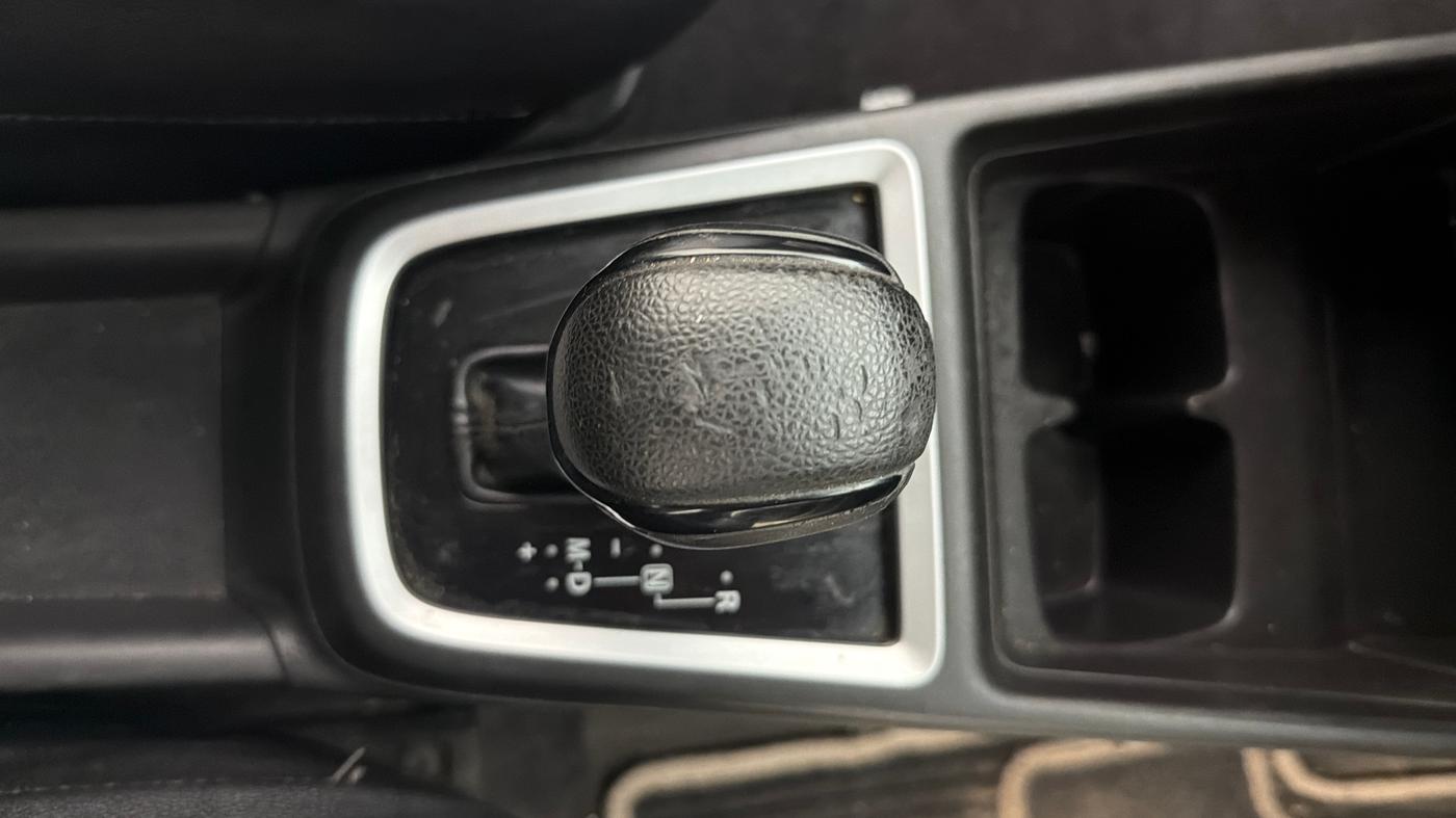 2018 Maruti Swift VXI AMT, Petrol, Automatic, 45,668 km, Gear Lever