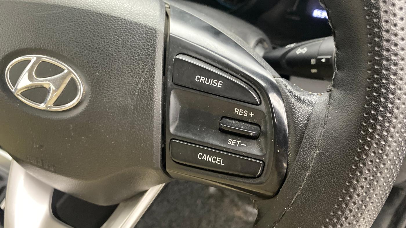 2022 Hyundai VENUE SX 1.0 TURBO, Petrol, Manual, 65,330 km, Adaptive Cruise Control