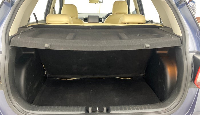 2022 Hyundai VENUE SX 1.0 TURBO, Petrol, Manual, 65,330 km, Boot Inside