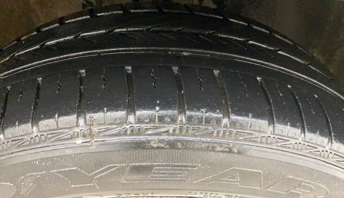 2014 Volkswagen Polo GT TSI AT, Petrol, Automatic, 60,953 km, Right Front Tyre Tread