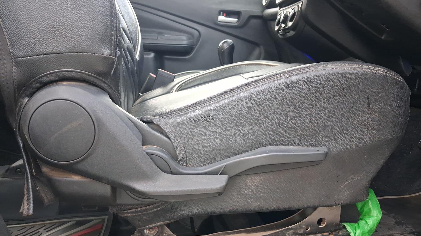 2022 Maruti Celerio ZXI PLUS, Petrol, Manual, 40,687 km, Driver Side Adjustment Panel
