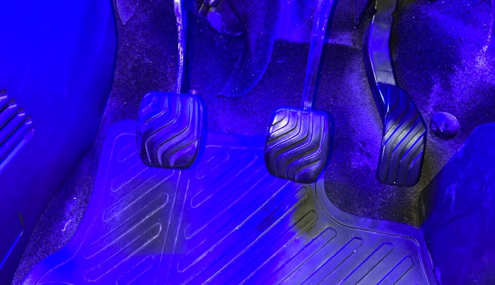 2021 Nissan MAGNITE XL, Petrol, Manual, 33,742 km, Pedals