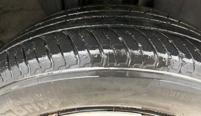 2021 Nissan MAGNITE XL, Petrol, Manual, 33,742 km, Right Front Tyre Tread