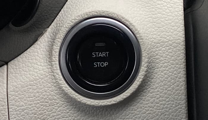 2024 Mahindra XUV 3XO AX5 1.2 L TCMPFI AT, Petrol, Automatic, 12,756 km, Keyless Start/ Stop Button