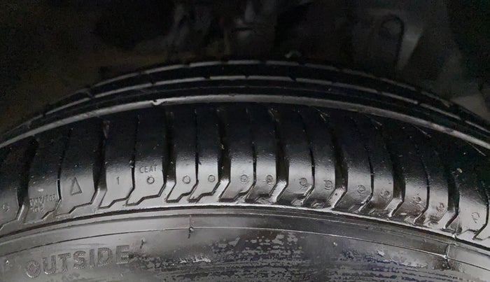 2015 Honda Jazz 1.2L I-VTEC V AT, Petrol, Automatic, 46,143 km, Right Front Tyre Tread