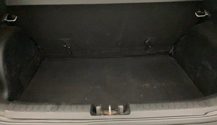 2023 Hyundai VENUE S(O) 1.2, Petrol, Manual, 79,410 km, Boot Inside