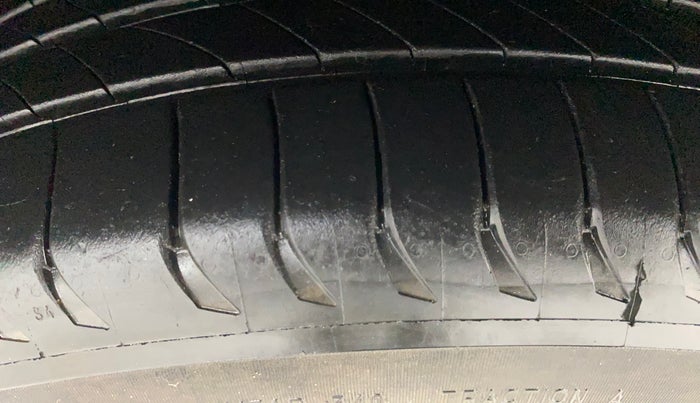 2019 Tata NEXON XZ PETROL, Petrol, Manual, 94,233 km, Left Front Tyre Tread