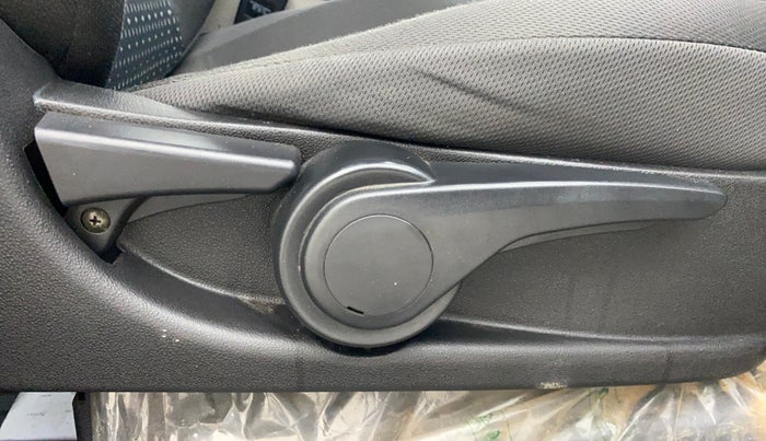 2019 Tata NEXON XZ PETROL, Petrol, Manual, 94,233 km, Driver Side Adjustment Panel