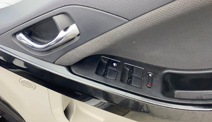 2019 Tata NEXON XZ PETROL, Petrol, Manual, 94,233 km, Driver Side Door Panels Control