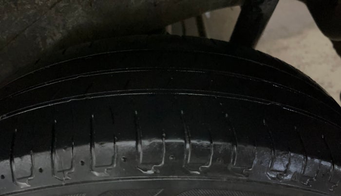 2014 Maruti Wagon R 1.0 LXI CNG, CNG, Manual, 89,518 km, Left Rear Tyre Tread
