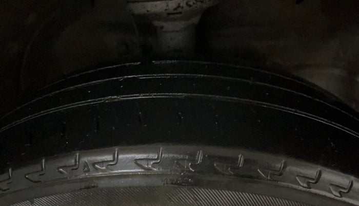 2014 Maruti Wagon R 1.0 LXI CNG, CNG, Manual, 89,518 km, Right Front Tyre Tread