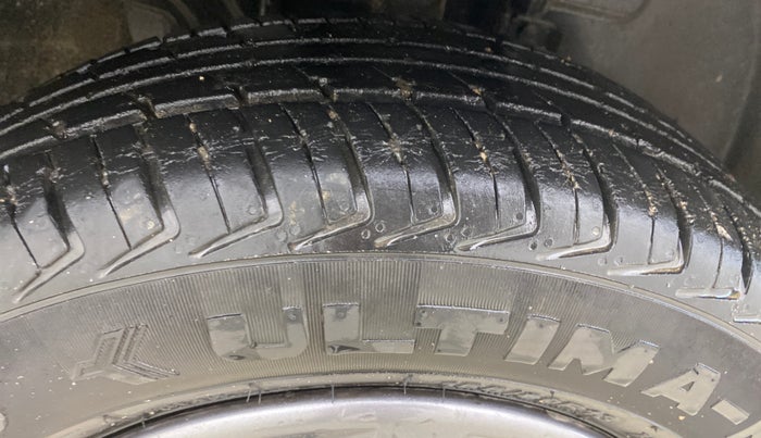 2017 Renault Kwid RXT 1.0 AMT, CNG, Automatic, 40,336 km, Right Front Tyre Tread