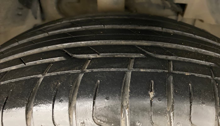 2019 Tata NEXON XZA + 1.2 PETROL A/T, Petrol, Automatic, 10,953 km, Right Front Tyre Tread