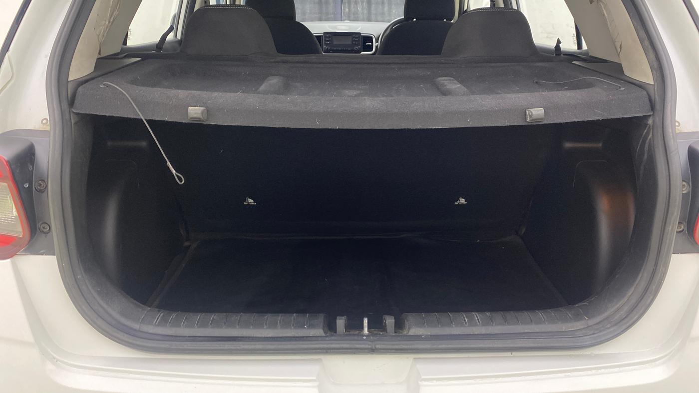 2021 Hyundai VENUE S 1.2, Petrol, Manual, 66,128 km, Boot Inside