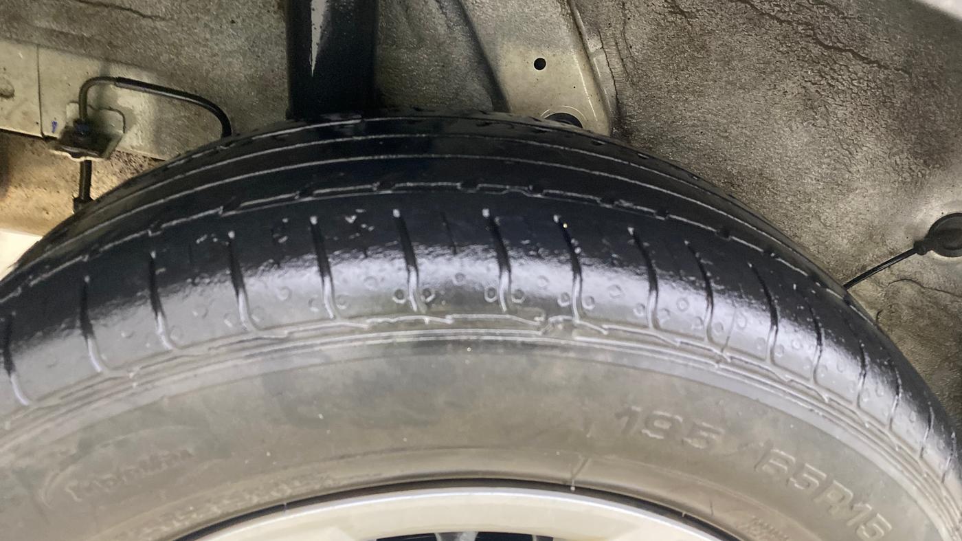 2021 Hyundai VENUE S 1.2, Petrol, Manual, 66,128 km, Right Rear Tyre Tread