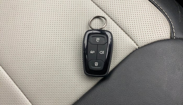 2023 Tata TIGOR XZ PLUS CNG, CNG, Manual, 35,101 km, Key Close Up