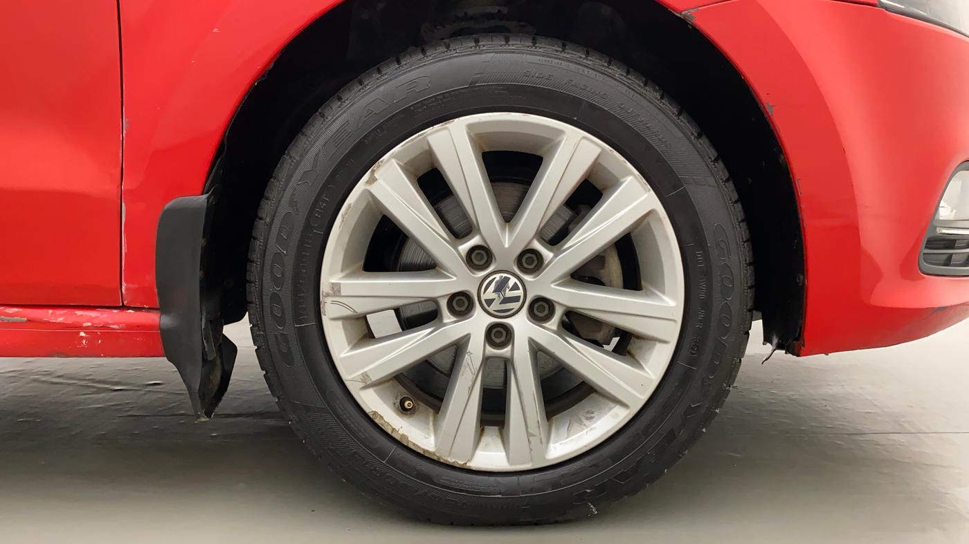 2015 Volkswagen Polo GT TSI AT, Petrol, Automatic, 43,212 km, Right Front Wheel