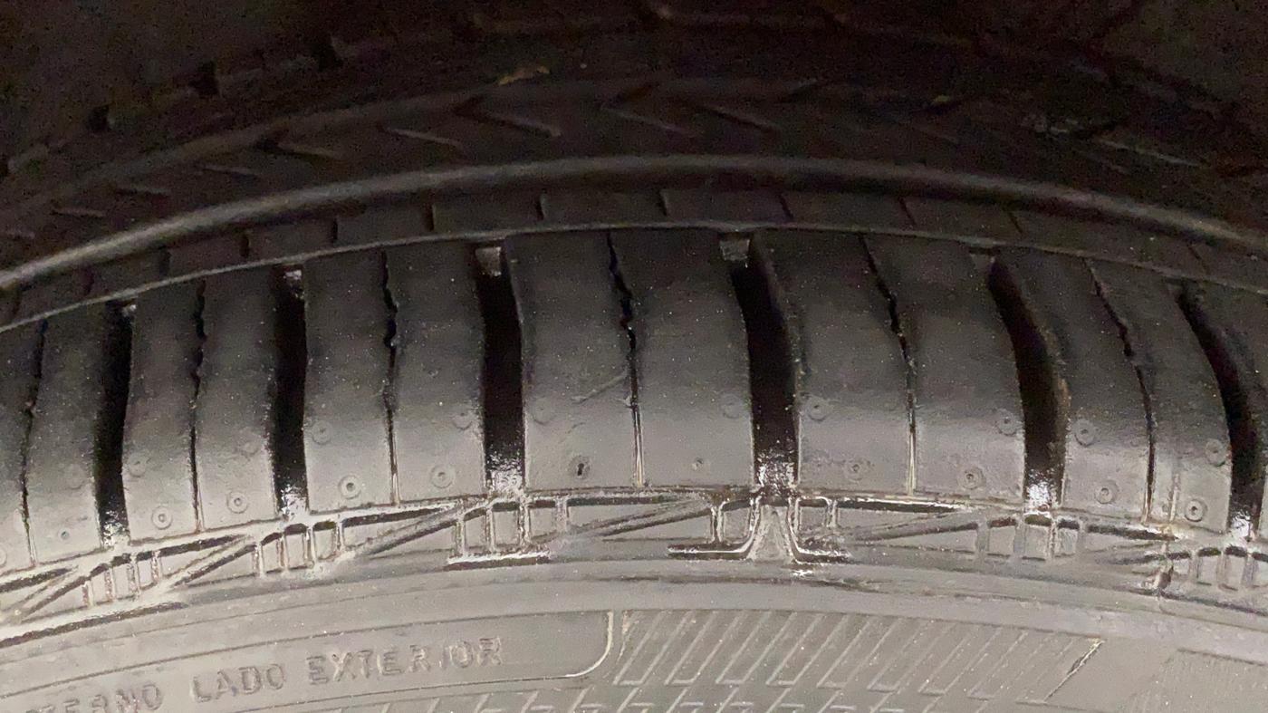 2015 Volkswagen Polo GT TSI AT, Petrol, Automatic, 43,212 km, Left Front Tyre Tread
