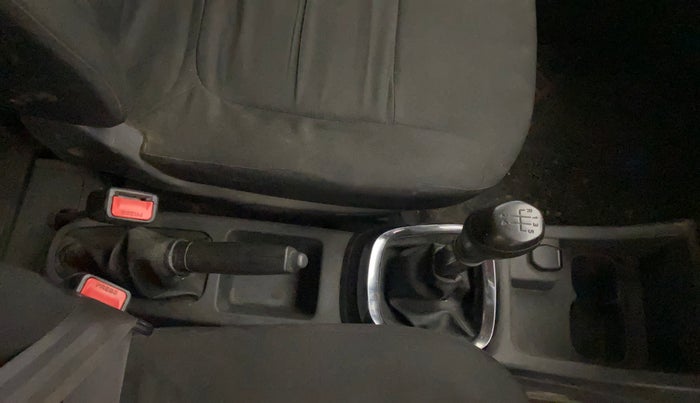 2016 Renault Kwid RXT 0.8, Petrol, Manual, 85,151 km, Gear Lever