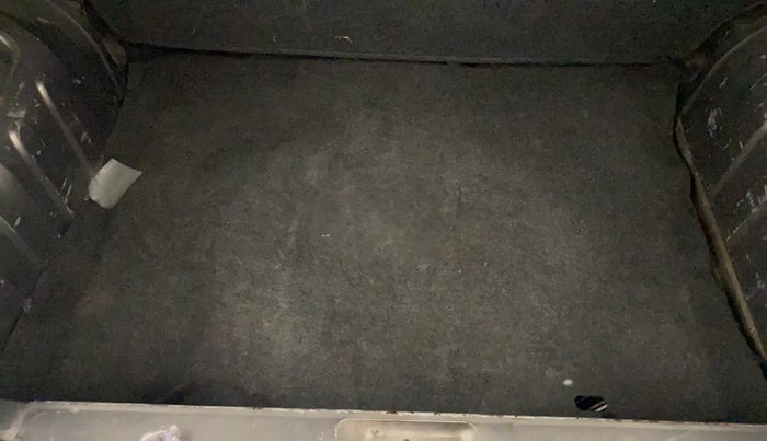 2016 Renault Kwid RXT 0.8, Petrol, Manual, 85,151 km, Boot Inside