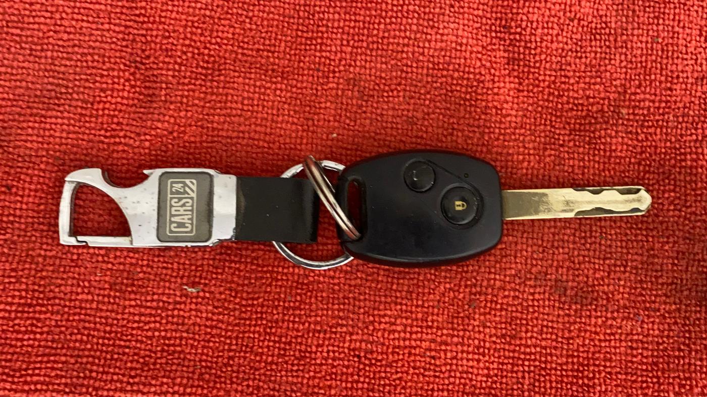 2014 Honda Brio S MT, Petrol, Manual, 35,177 km, Key Close Up