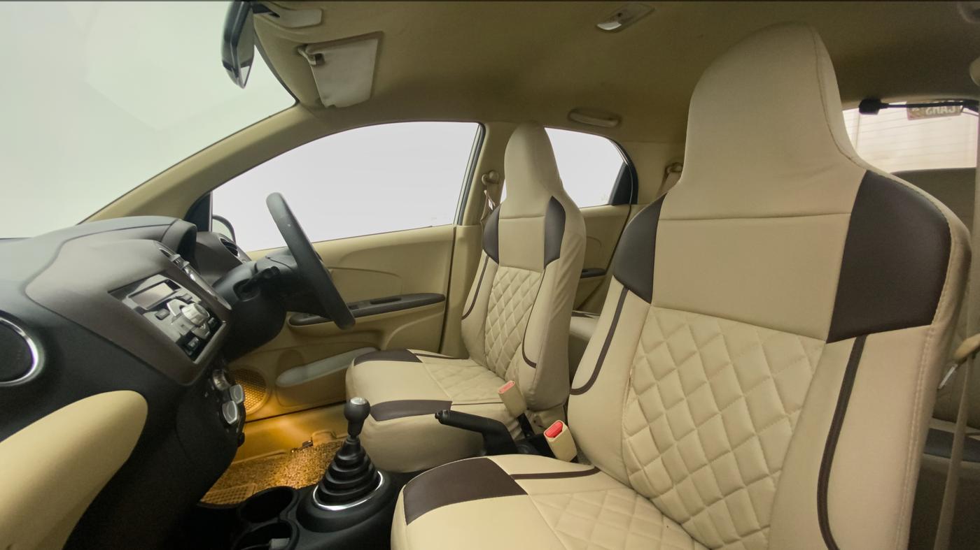 2014 Honda Brio S MT, Petrol, Manual, 35,177 km, Right Side Front Door Cabin