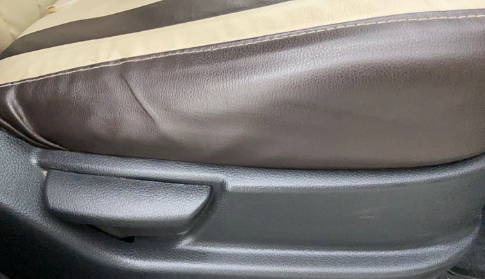 2016 Hyundai Eon ERA +, Petrol, Manual, 38,786 km, Driver Side Adjustment Panel