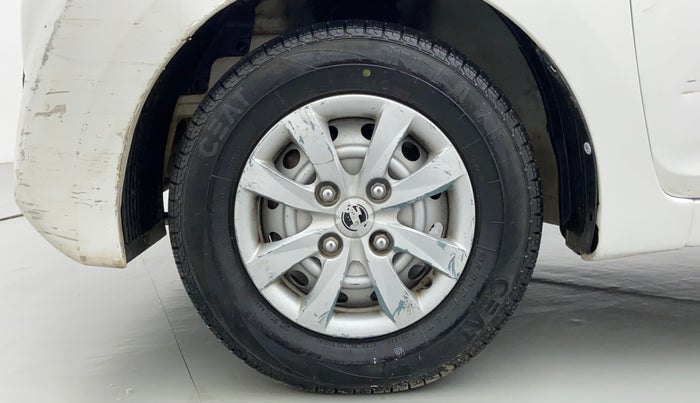 2016 Hyundai Eon ERA +, Petrol, Manual, 38,786 km, Left Front Wheel