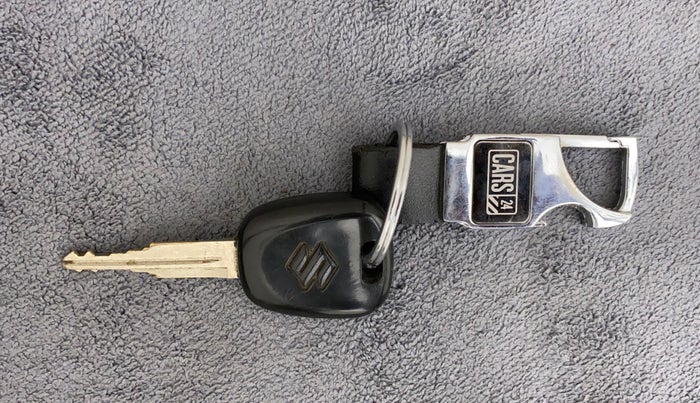 2014 Maruti Alto K10 LXI, Petrol, Manual, 57,685 km, Key Close Up
