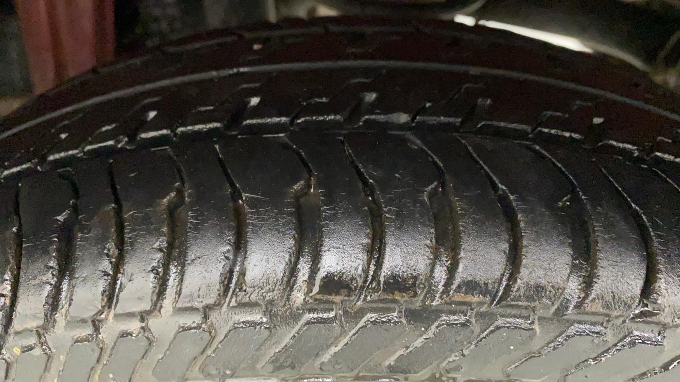 2014 Maruti Alto K10 LXI, Petrol, Manual, 57,685 km, Left Rear Tyre Tread