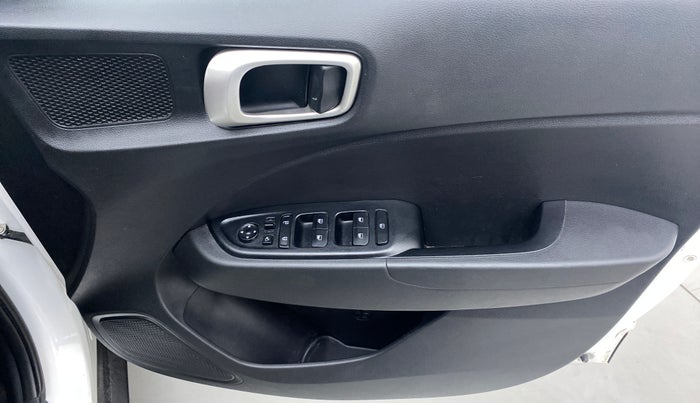 2019 Hyundai VENUE SX PLUS 1.0 TURBO DCT, Petrol, Automatic, 76,548 km, Driver Side Door Panels Control