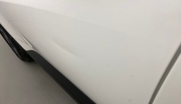 2019 Hyundai VENUE SX PLUS 1.0 TURBO DCT, Petrol, Automatic, 76,548 km, Front passenger door - Slightly dented