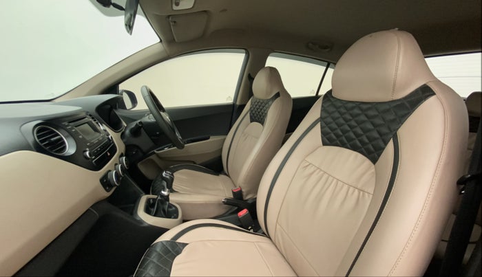 2015 Hyundai Grand i10 ASTA 1.1 CRDI, Diesel, Manual, 1,01,450 km, Right Side Front Door Cabin