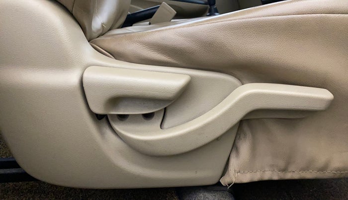 2015 Honda Brio S MT, Petrol, Manual, 71,759 km, Driver Side Adjustment Panel