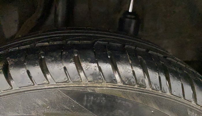 2015 Honda Brio S MT, Petrol, Manual, 71,759 km, Left Rear Tyre Tread