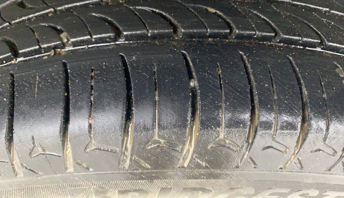 2016 Maruti Wagon R 1.0 VXI (O) AMT, Petrol, Automatic, 36,236 km, Left Rear Tyre Tread