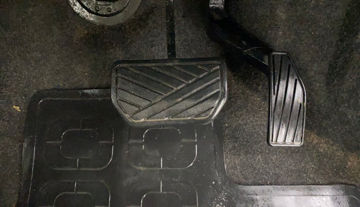 2016 Maruti Wagon R 1.0 VXI (O) AMT, Petrol, Automatic, 36,236 km, Pedals