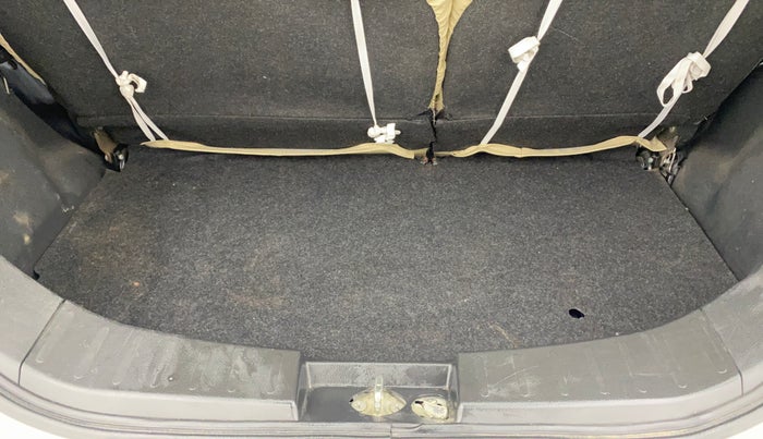 2016 Maruti Wagon R 1.0 VXI (O) AMT, Petrol, Automatic, 36,236 km, Boot Inside