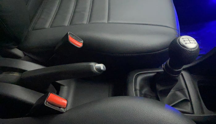 2017 Maruti Swift VXI OPT, Petrol, Manual, 1,31,109 km, Gear Lever